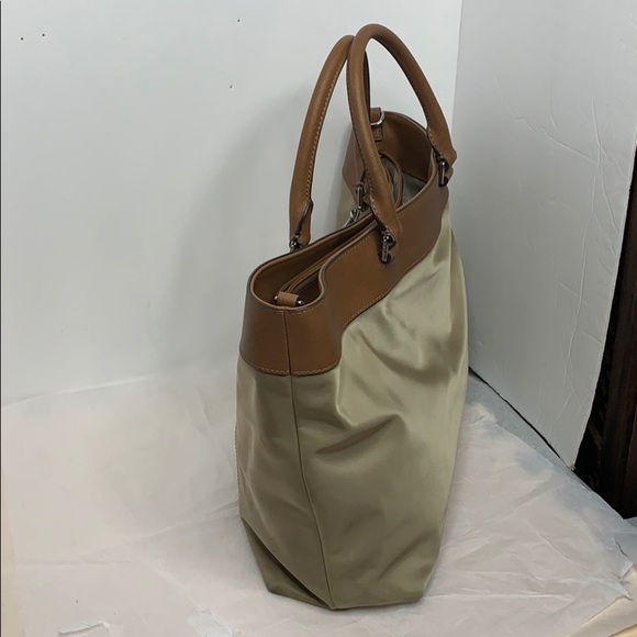 Michael Kors Colgate Tote - Picture 4 of 10
